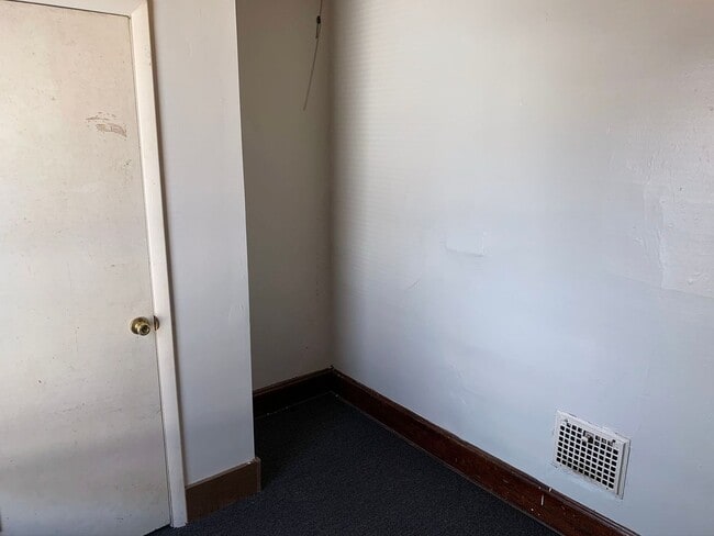 Building Photo - 293 E 14th Ave