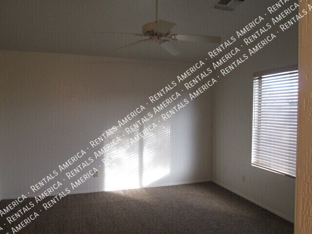 Building Photo - 10845 E Dragoon Ave