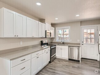 Building Photo - Hale neighborhood duplex with a large pati...