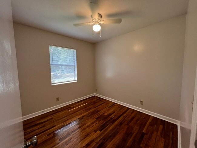 Building Photo - 5551 Dakota Dr