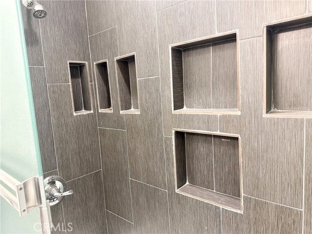 Building Photo - 15746 Magnolia Blvd