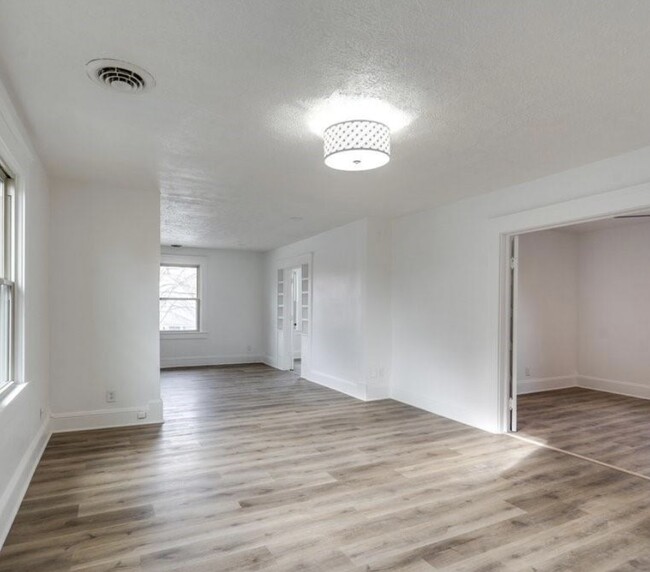 open space for living/dining area options - 3317 W 41st St