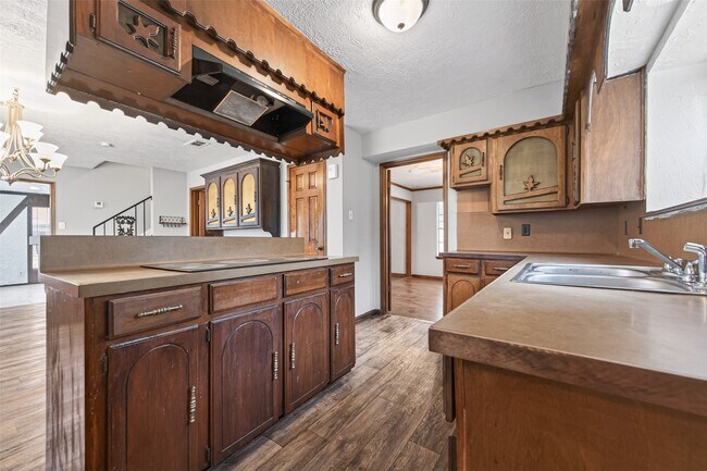 Building Photo - 5414 Spanish Oak Dr