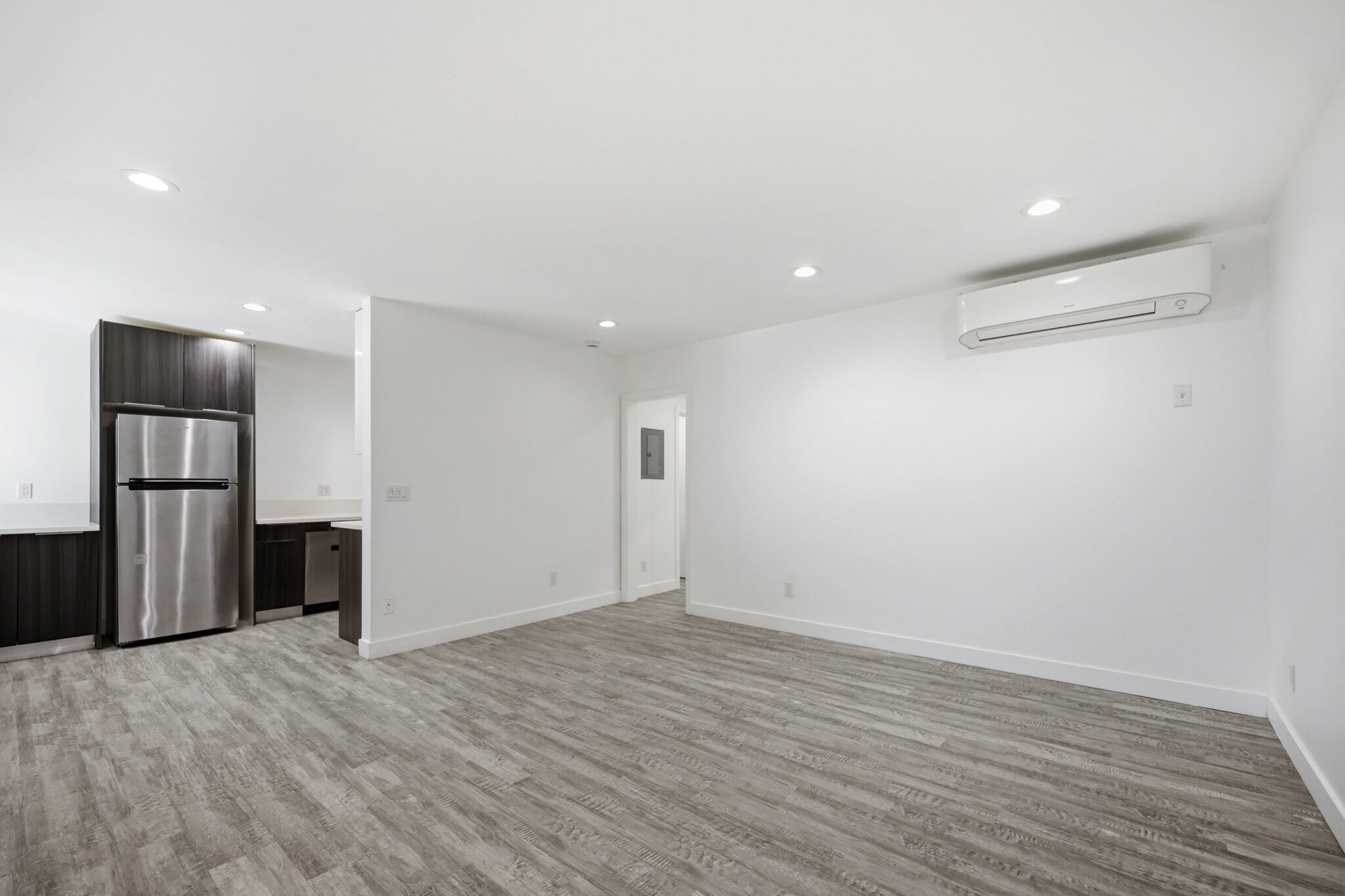 Building Photo - 2561 W Ave 30