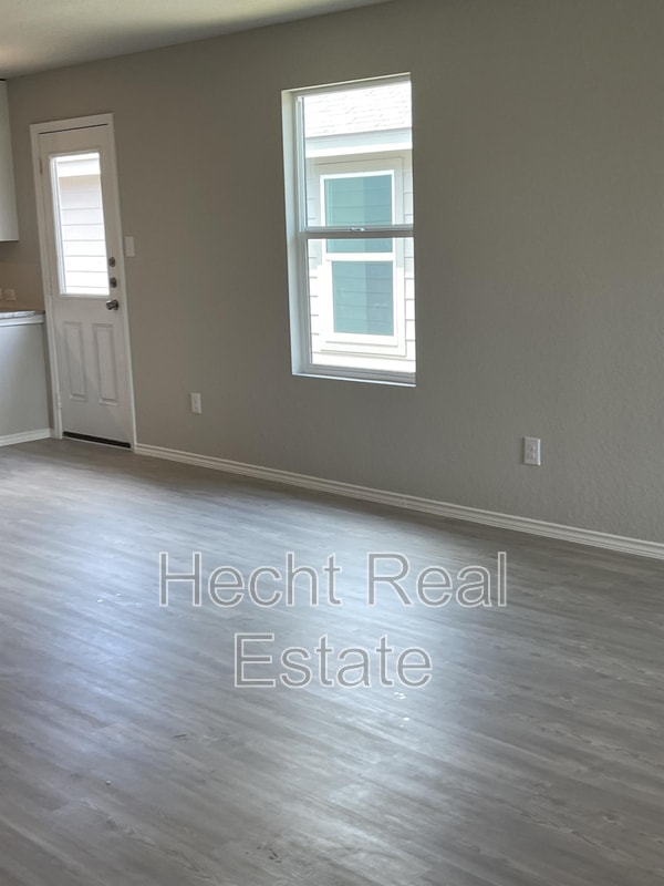 Building Photo - 10754 Prusiner Dr