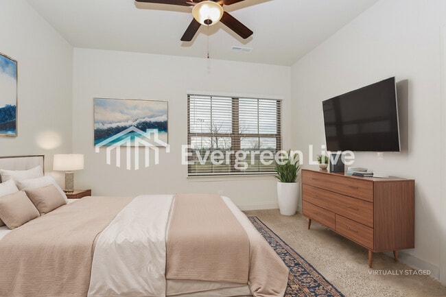 Building Photo - 738 Elkins Dr