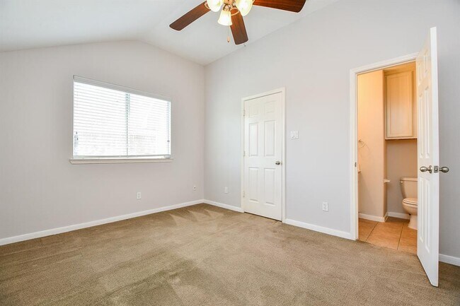 Building Photo - 10919 Cornwall Ln