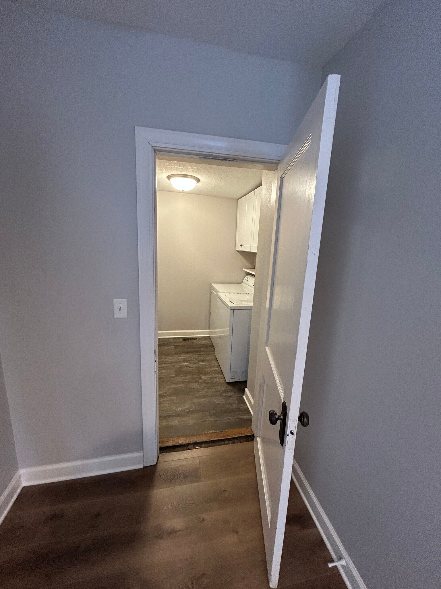 Building Photo - 950 29th Ave NE