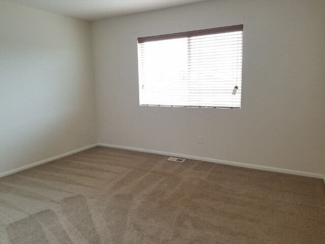 Building Photo - Rent Reduced; Pet Friendly Tumwater Hill Home