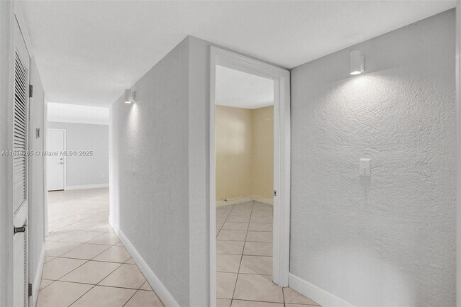 Building Photo - 8475 SW 94th St