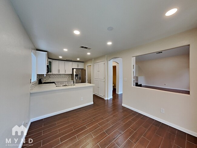 Building Photo - 1728 Matador Way