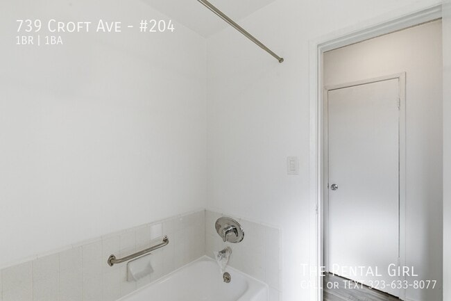 Building Photo - 739 Croft Ave