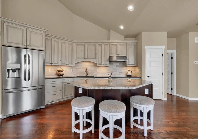 Building Photo - 1185 Gold Hill Mesa Dr