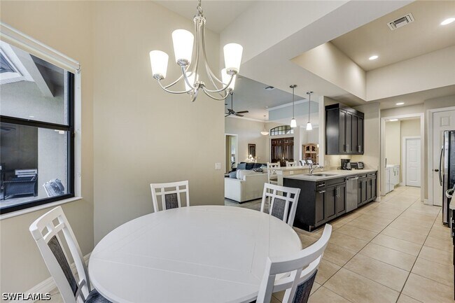 Building Photo - 1221 Briarwood Ct