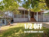 Building Photo - 1/2 Off First Full Month! 4 Bedroom Single Family Home in Lakewood