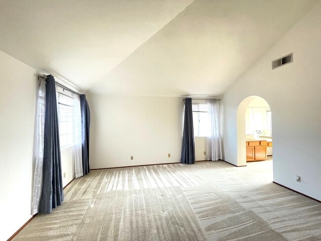 Building Photo - 4176 Bell Common