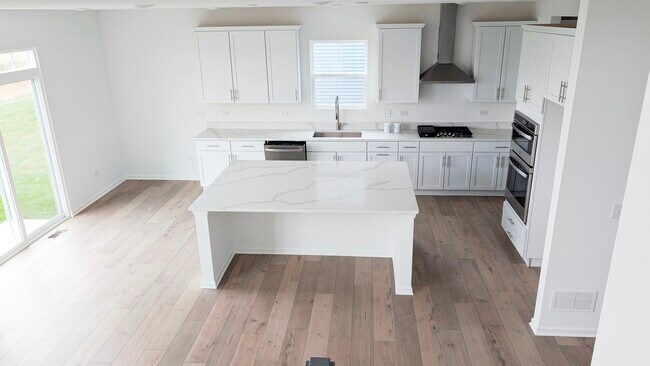 Building Photo - 26142 W Sherwood Cir