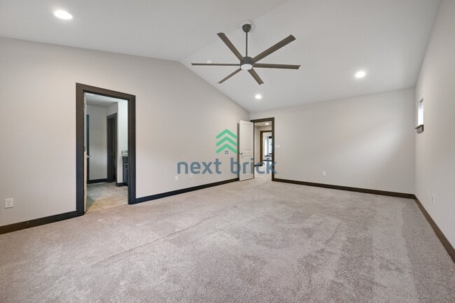 Building Photo - Stunning 3 Beds and 3 Bath Single Family with additional office space and entertainment room read...