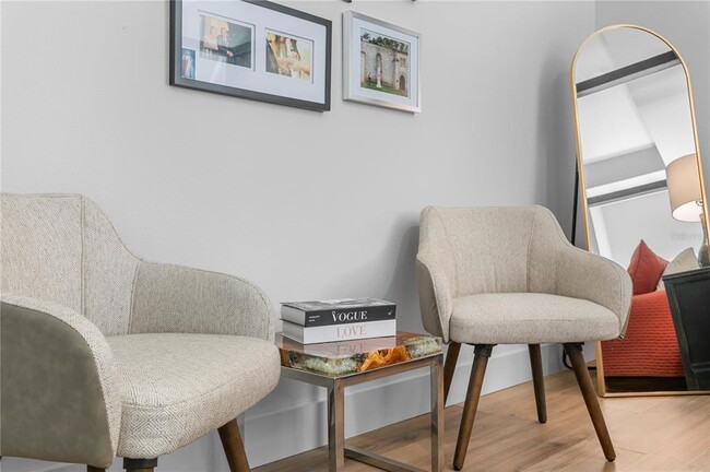 Building Photo - 2107 Branch Hill St