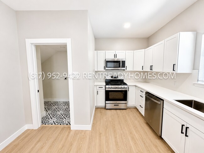 Building Photo - 4009 Lamar St