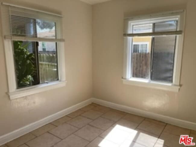 Building Photo - 11223 Emelita St