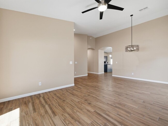 Building Photo - 8647 E Bullrider Pl