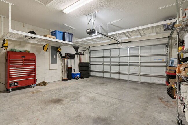 Building Photo - 5457 Animosh Ct