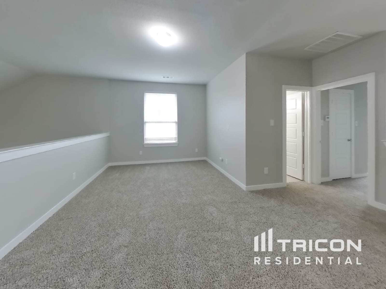 Building Photo - 1620 Village Creek Dr