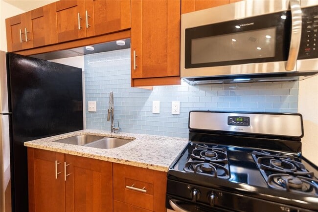 Building Photo - 1309 E 52nd St