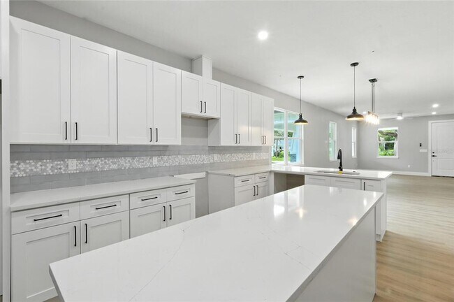 Building Photo - 7002 N 19th St