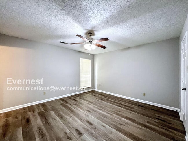 Building Photo - 3772 Beckman Dr