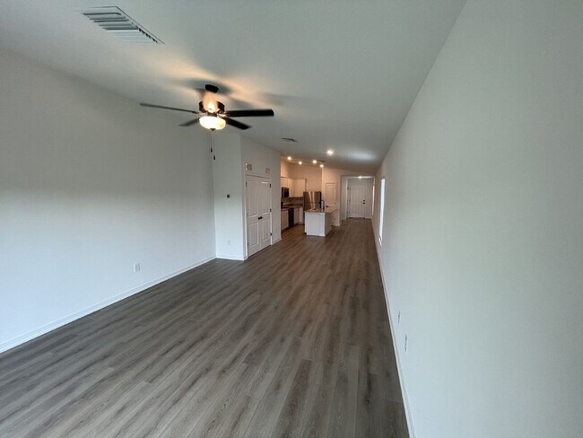 Building Photo - 5665 Deep River Ave