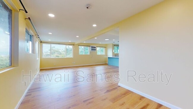 Building Photo - 1242 Mamalu St