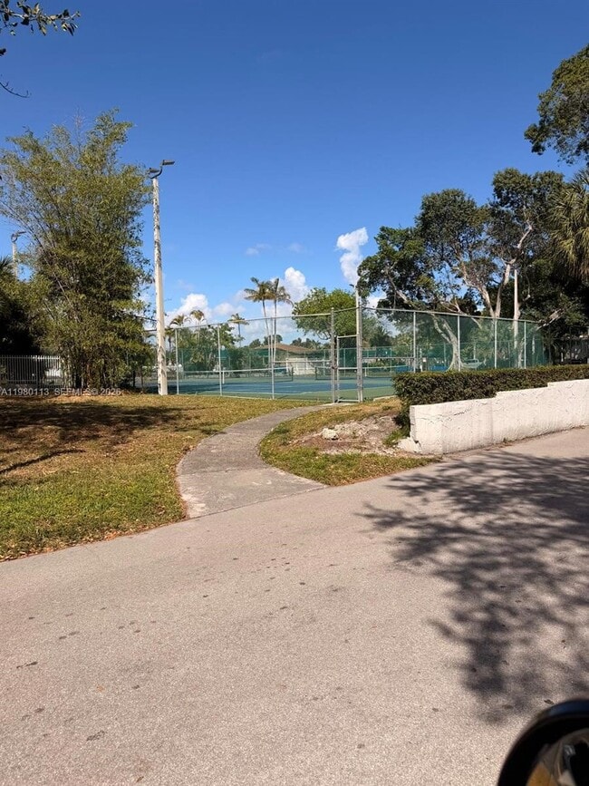 Building Photo - 7101 SW 113th Ct