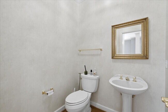 Building Photo - Elegant Corner-Lot Home with Spacious Living in Great Oak