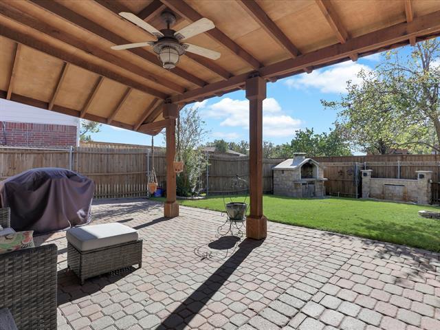 Building Photo - 3003 Creekwood Dr