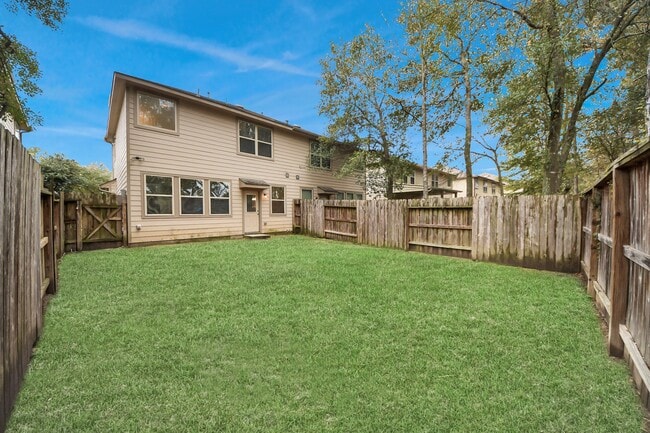 Building Photo - 16130 Beachside Pl