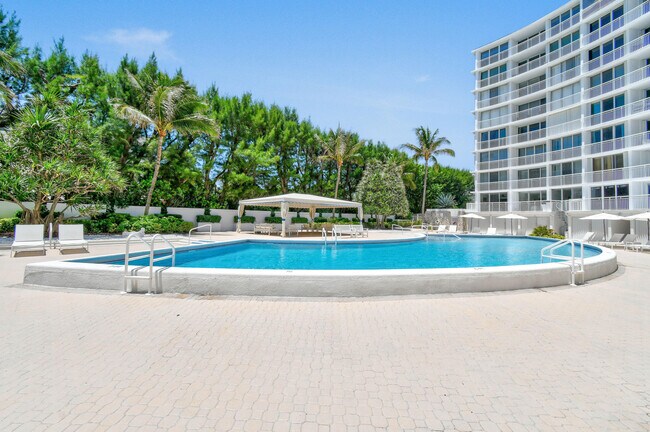 Building Photo - 2780 S Ocean Blvd
