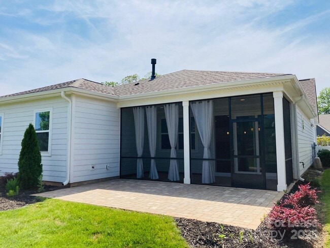 Building Photo - 6140 Pier Dr