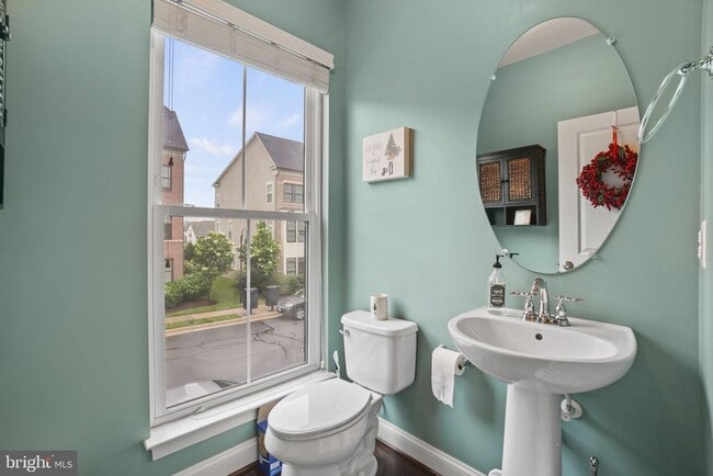 Building Photo - 20405 Codman Dr