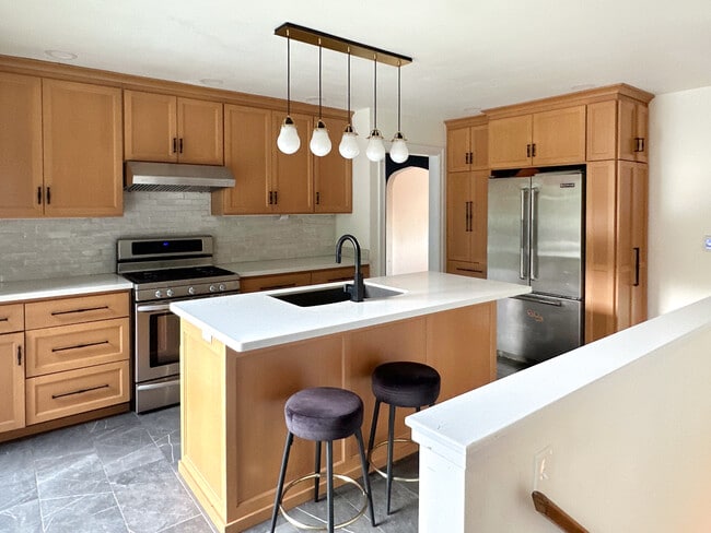 Building Photo - 5816 Reid Dr NW