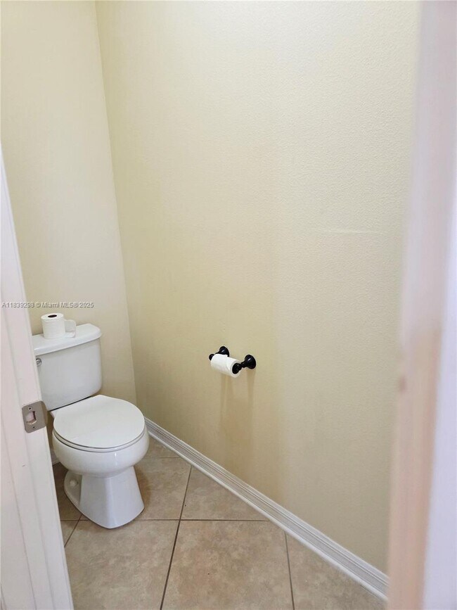 Building Photo - 9181 Shepton St