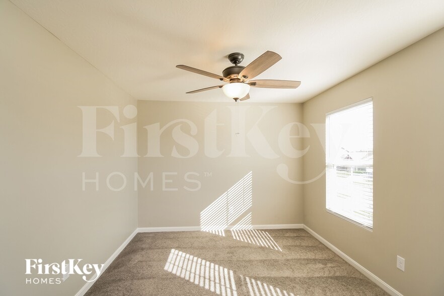 Building Photo - 5510 Wood Spg Ln