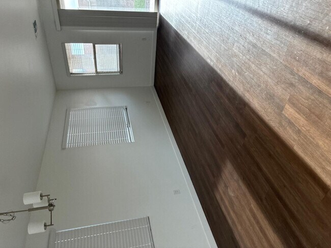 Building Photo - 5630 S Daisy Patch Pl