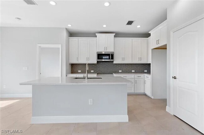 Building Photo - 2318 Sawyers Hill Rd