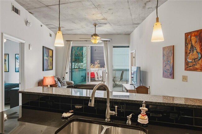 Building Photo - 44 Peachtree Pl NE