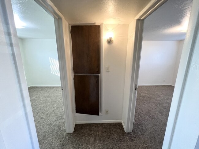 Building Photo - 1540 S 400 E