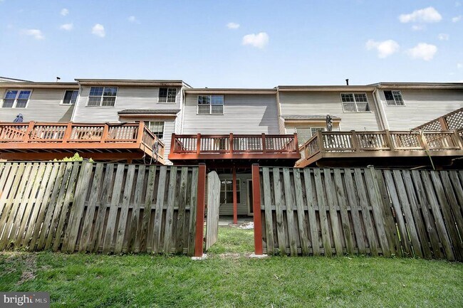 Building Photo - 8381 Millwood Dr