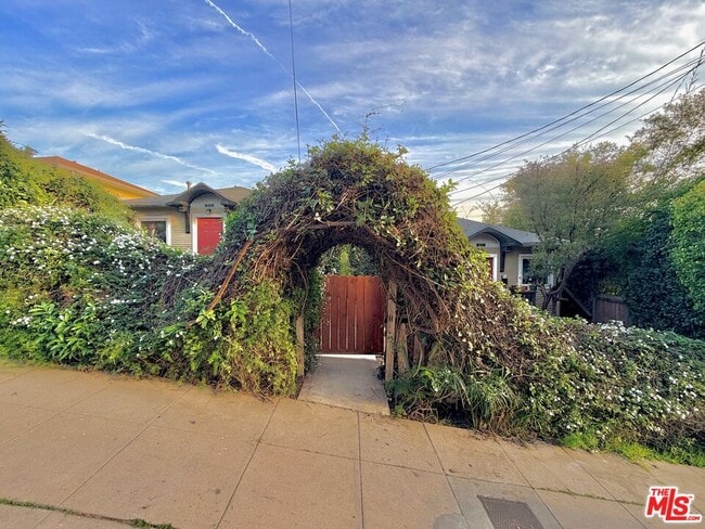 Building Photo - 1922 Preston Ave