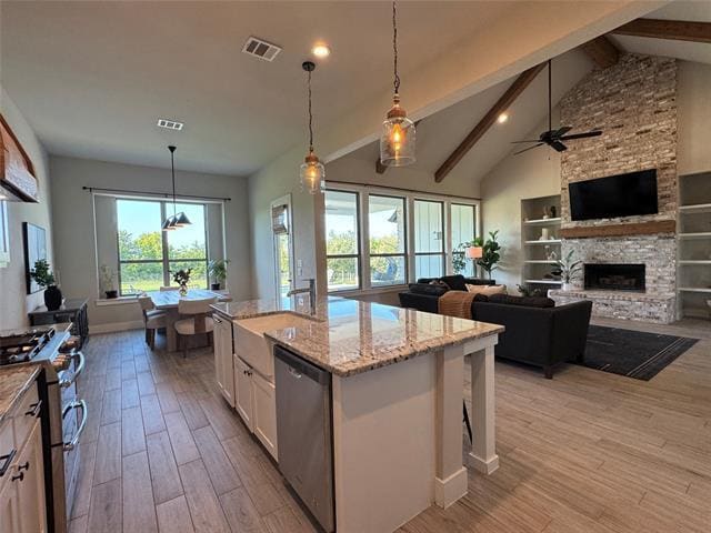 Building Photo - 197 Blackthorn Dr